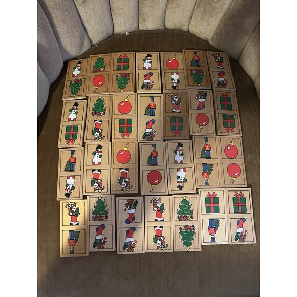 Vintage Wooden Christmas Dominoes - LVC 1992 - COMPLETE - Pre-Owned - Picture 2 of 3